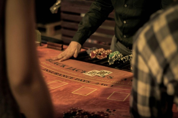 The Role of Casinos in Entertainment and Tourism